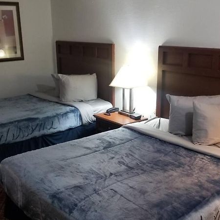 Hotel 2 Queen Beds Hotel Room 222 Wi-Fi Hot Tub Booking Stillwater Ngoại thất bức ảnh