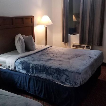 Hotel 2 Queen Beds Hotel Room 222 Wi-Fi Hot Tub Booking Stillwater Ngoại thất bức ảnh